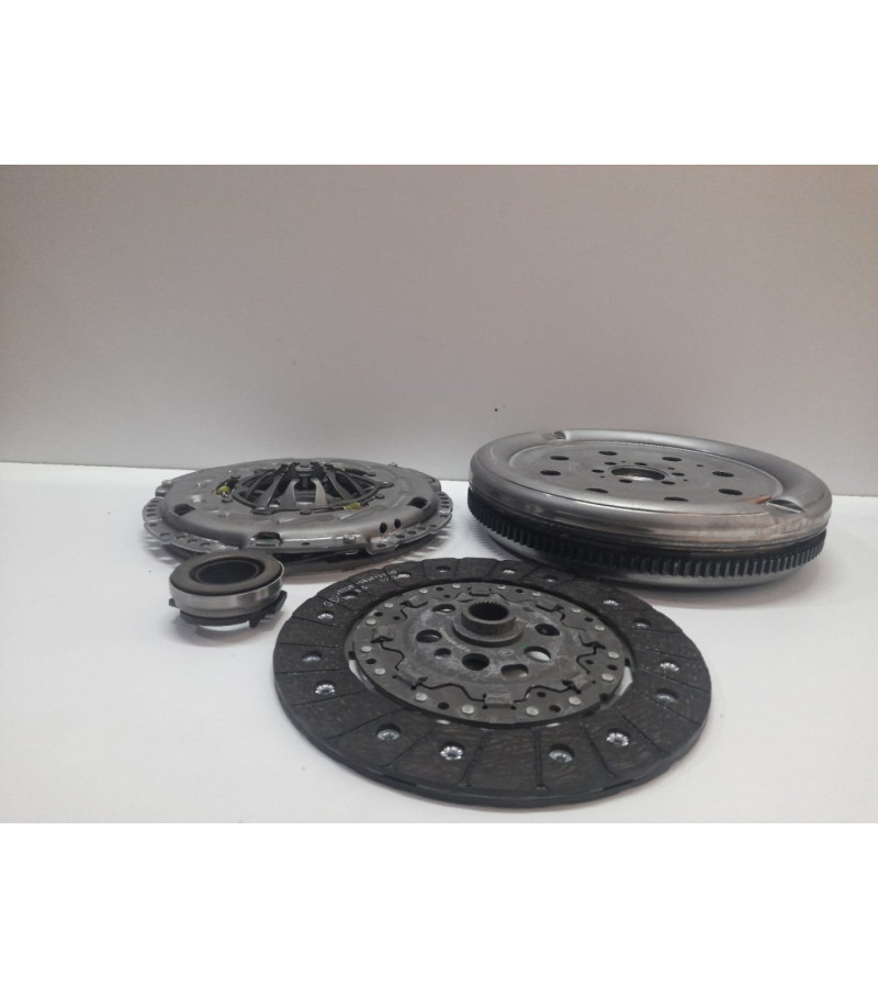 DEBRİYA SETİ VOLANTLI CADDY PASSAT SÜPER B LUK 600001600
DEBRİYA SETİ VOLANTLI CADDY PASSAT SÜPER B LUK 600001600