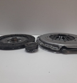 DEBRİYAJ SETİ SPRINTER SACHS 3000725001
DEBRİYAJ SETİ SPRINTER SACHS 3000725001