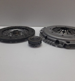 DEBRİYAJ SETİ VİTO SPRINTER SACHS 3000726001
DEBRİYAJ SETİ VİTO SPRINTER SACHS 3000726001