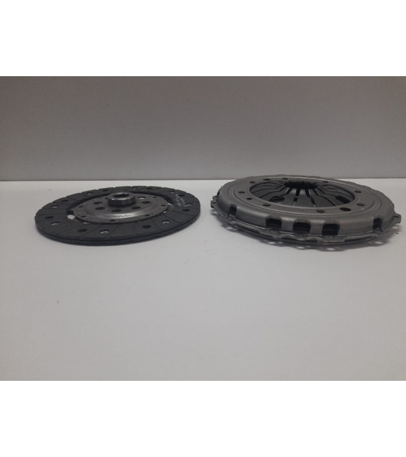 DEBRİYAJ SETİ RULMANSIZ TRANSPORTER T4 SACHS 3000831301
DEBRİYAJ SETİ RULMANSIZ TRANSPORTER T4 SACHS 3000831301