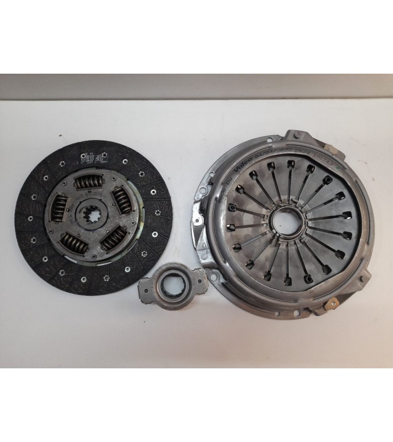 DEBRİYAJ SETİ İVECO DAİLY II-65.9 VALEO 805203
DEBRİYAJ SETİ İVECO DAİLY II-65.9 VALEO 805203