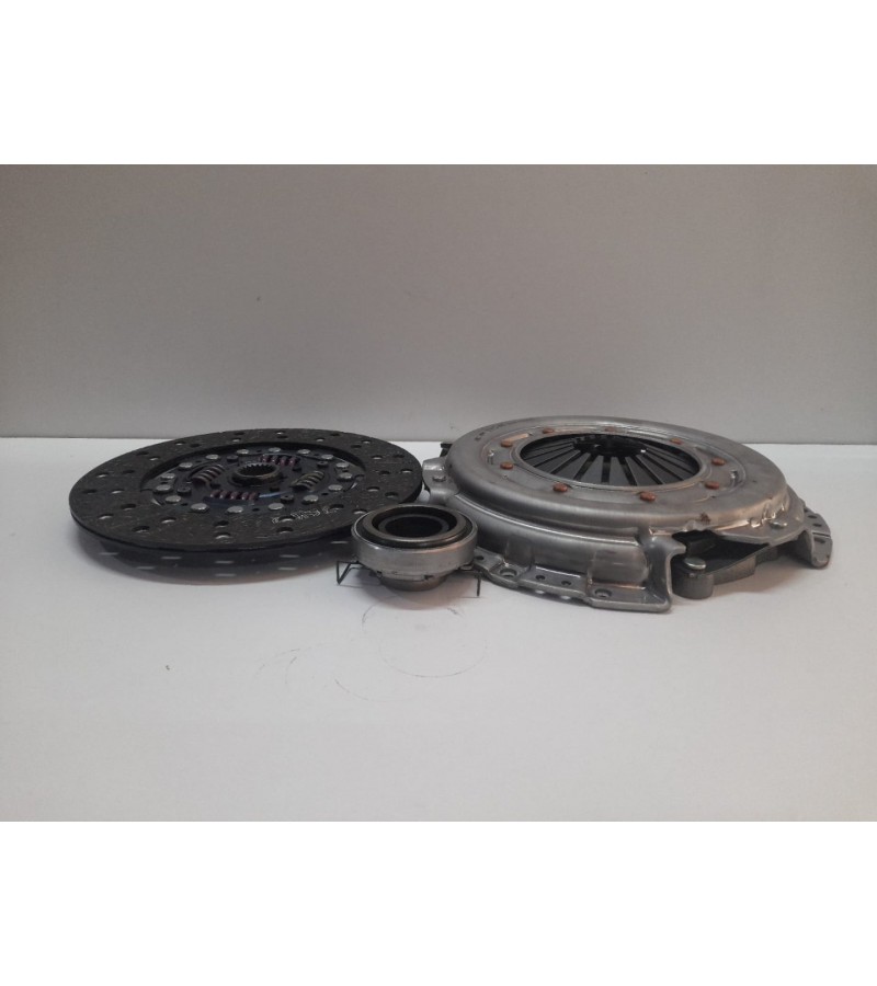 DEBRİYAJ SETİ HİLUX VİGO  VALEO  832258
