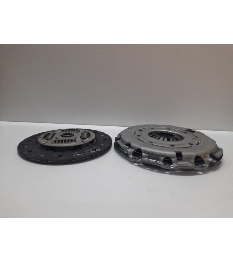 DEBRİYAJ SETİ DUCATO 3  VALEO 826411
