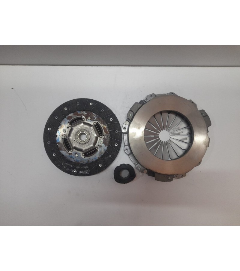 DEBRİYAJ SETİ CLİO  KANGO  VALEO  826308
