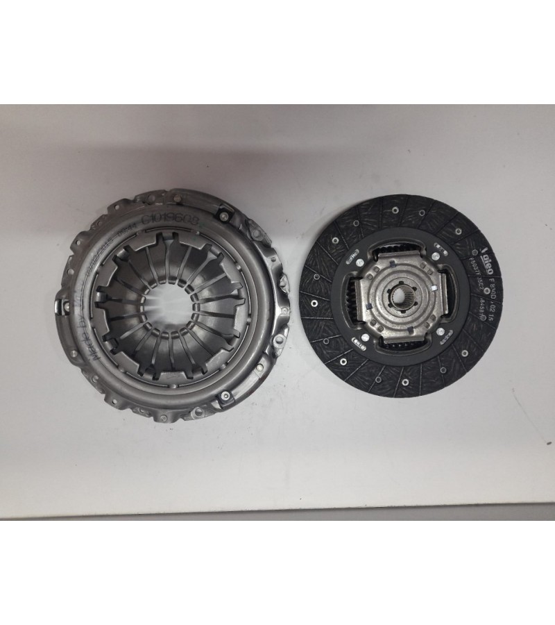 DEBRİYAJ SETİ RULMANSIZ CLİO MEGANE DUSTER VALEO 828012
DEBRİYAJ SETİ RULMANSIZ CLİO MEGANE DUSTER VALEO 828012