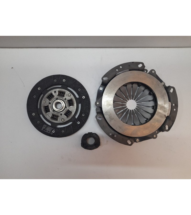 DEBRİYAJ SETİ MEGANE  LAGUNA  LOGAN  VALEO 821071
