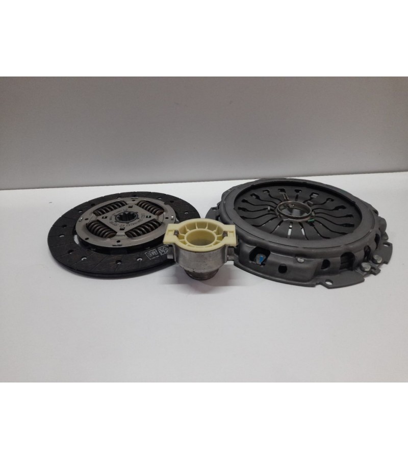 DEBRİYAJ SETİ İVECO DAİLY VALEO 801409
DEBRİYAJ SETİ İVECO DAİLY VALEO 801409
